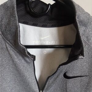 Nike therma-fit 1/4 zip fleece